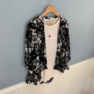 Pom detail black white floral mini Kimono